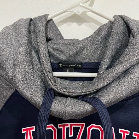University of Arizona Wildcats women’s long neck. High collar hoodie. - Picture 2 of 2